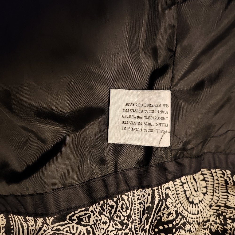 Neyelle Quilted Black Light Coat Jacket Size L NWOT - Picture 9 of 12